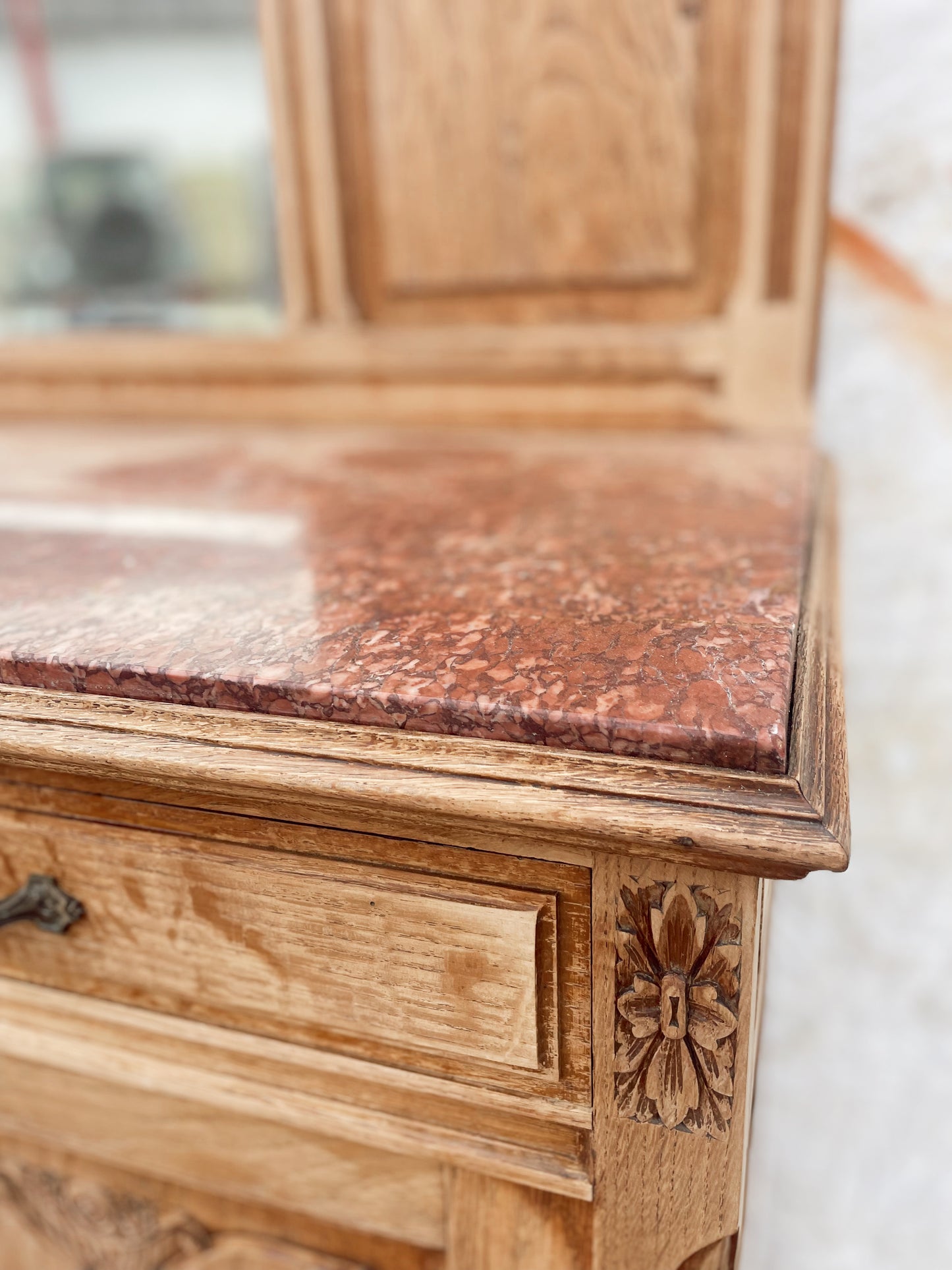 Buffet art deco bois brut, marbre et miroir