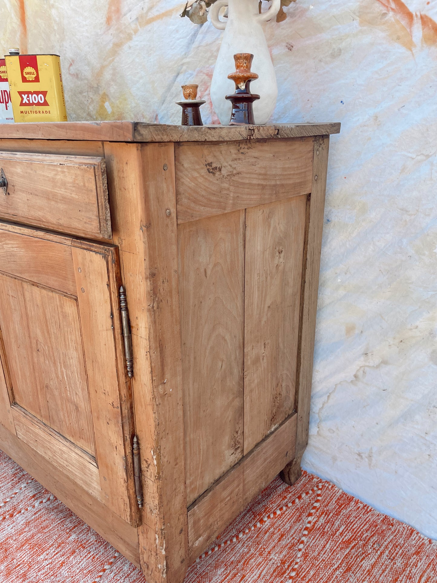 Buffet vintage rustique