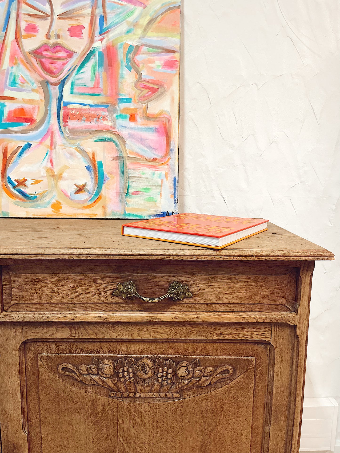 Buffet vintage art déco en bois brut sculpté