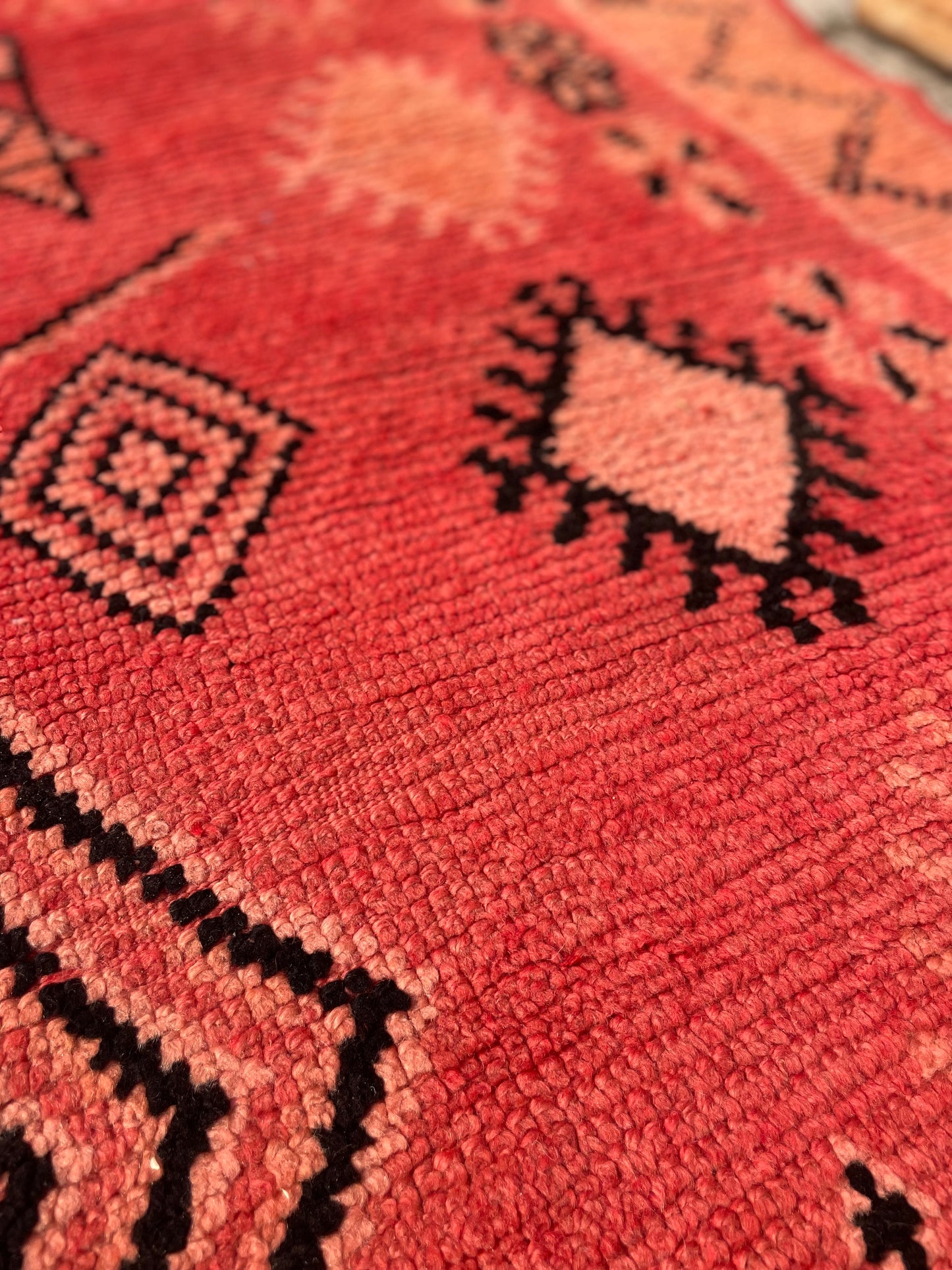 Tapis berbère M’Guild vintage – 2,30x 1,50 m