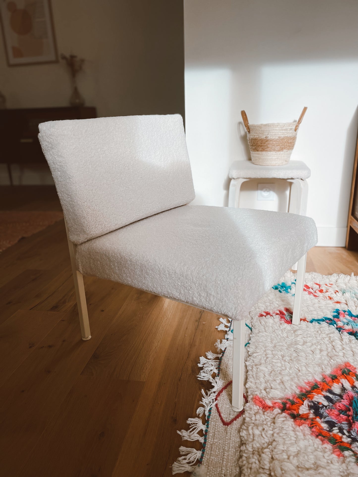 Fauteuil chauffeuse bouclette et metal