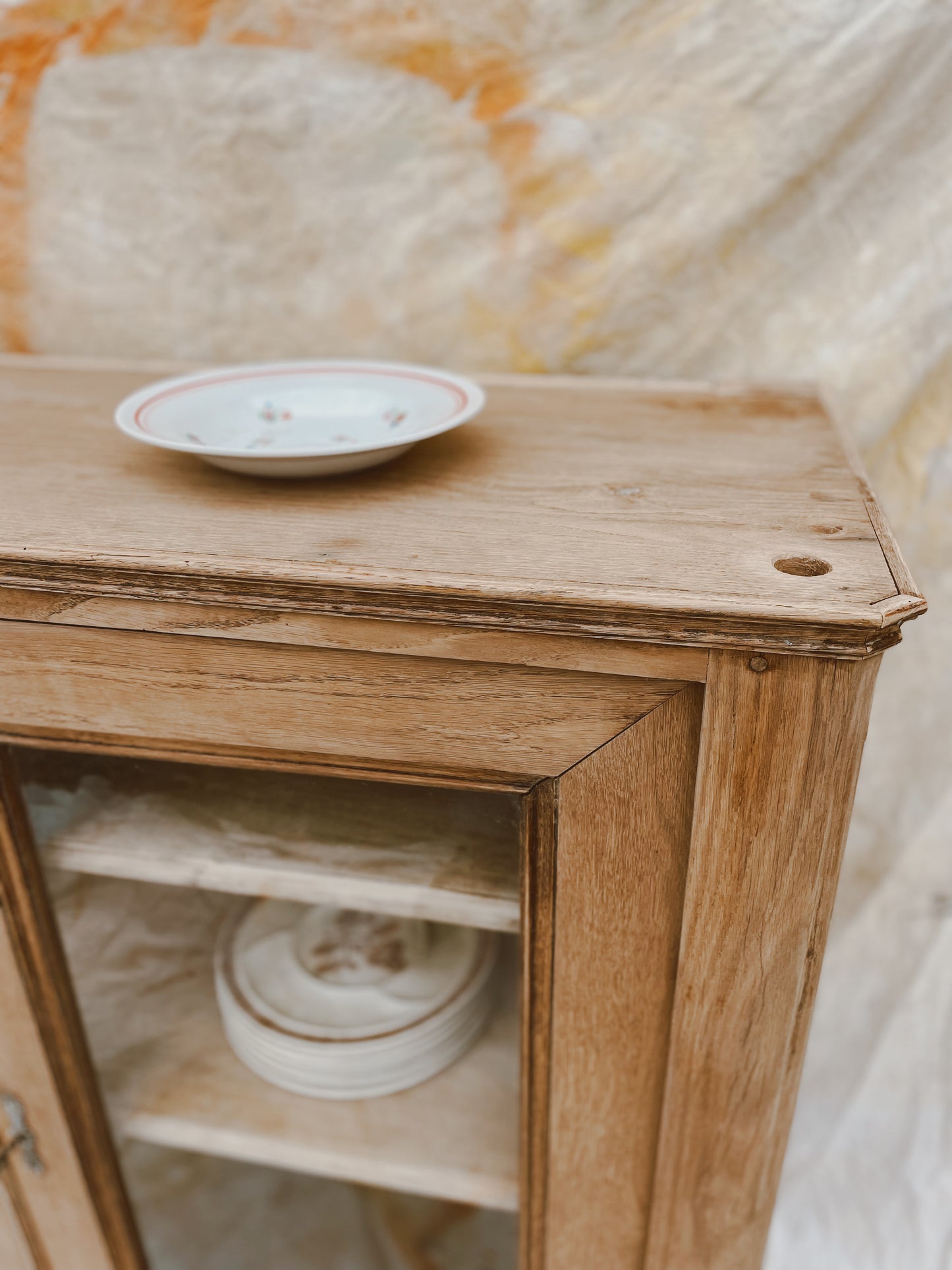 Buffet / vaisselier vitrine bois brut