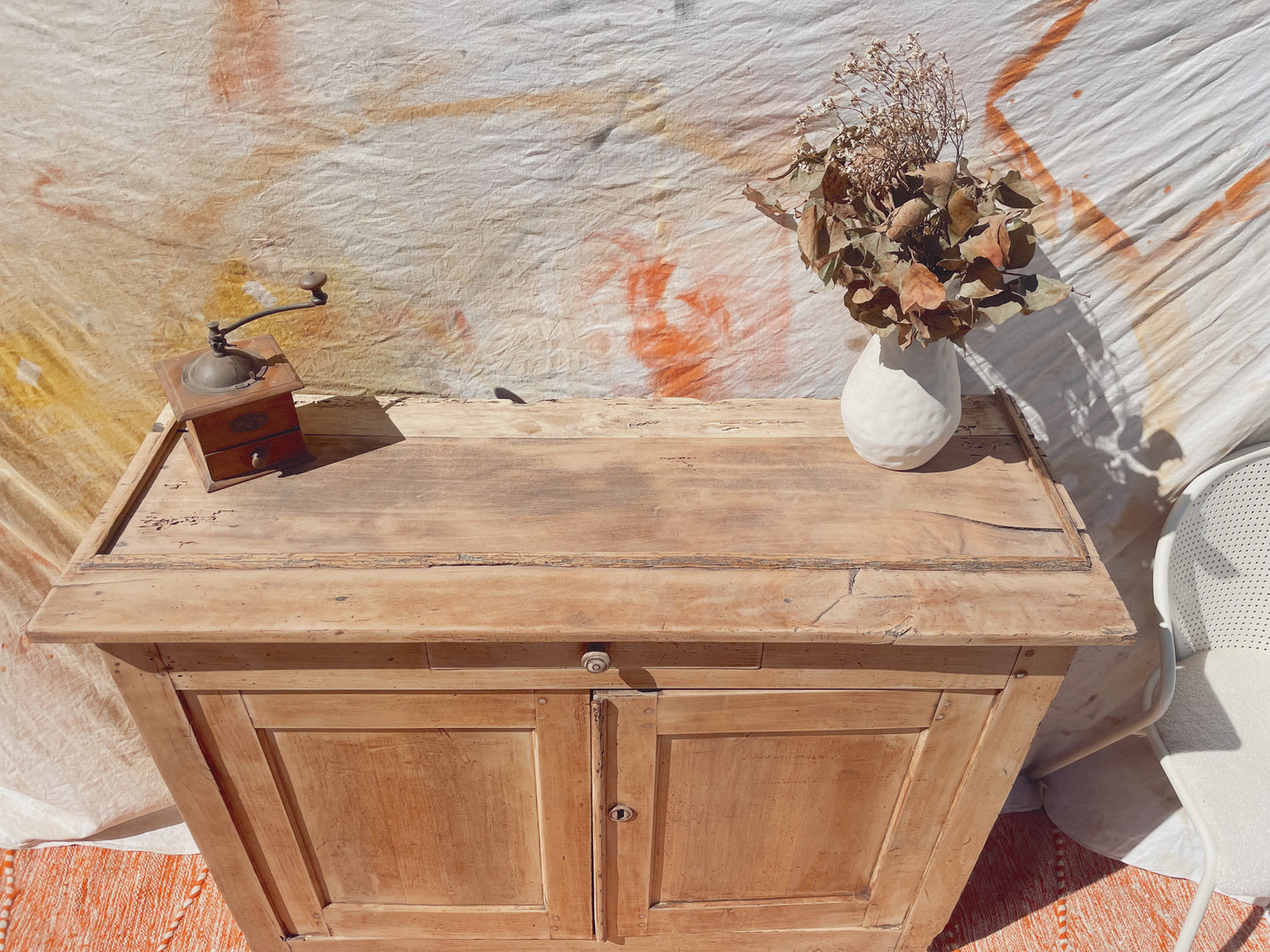 Buffet parisien vintage bois brut boheme et rustique