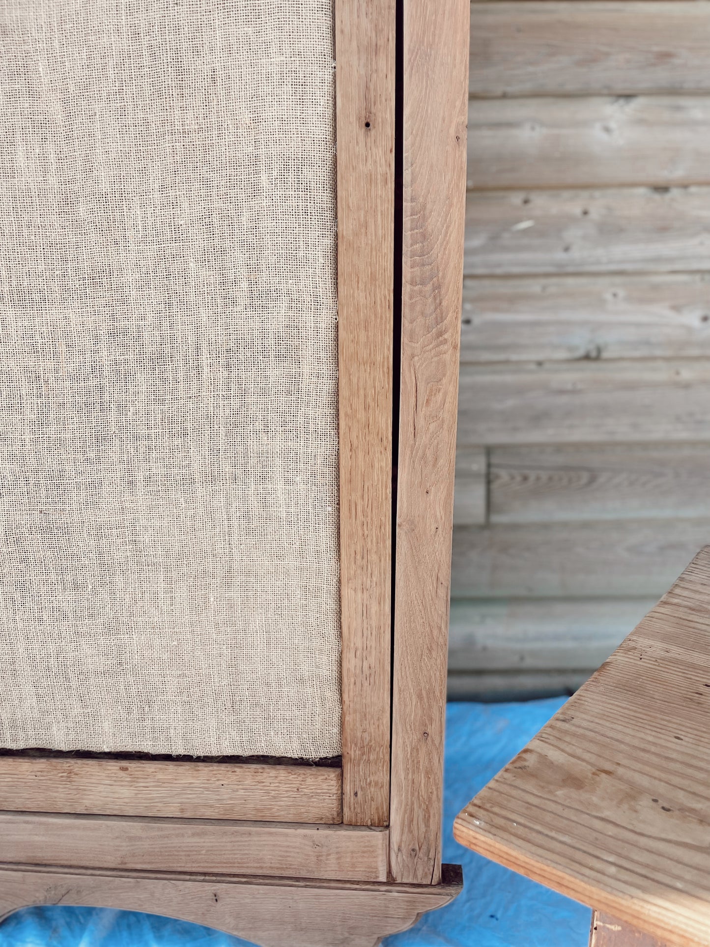 « Homme de Jute » , Armoire vintage bois brut, 1 porte