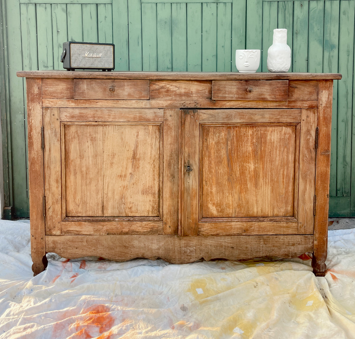 Buffet rustique patiné