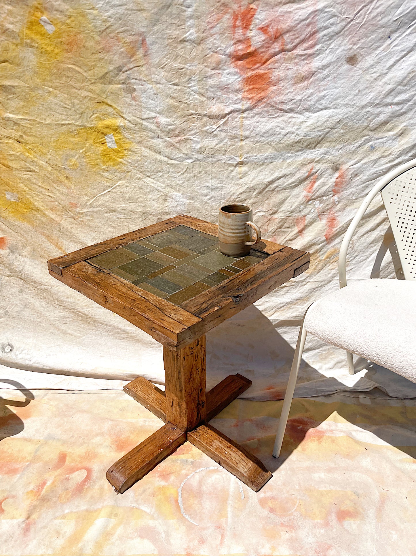 Ensemble de Tables basses en bois massif et grès naturel