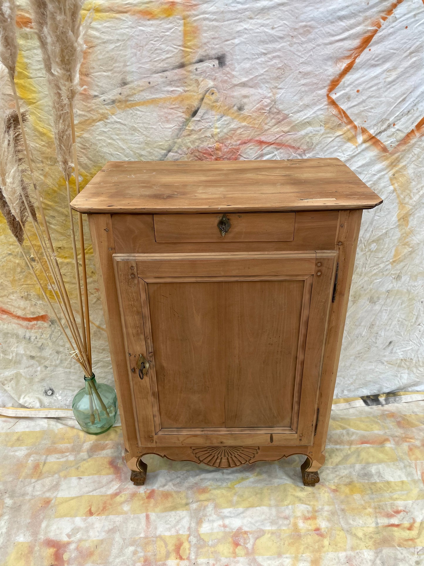 Confiturier ancien en bois massif – meuble de charme