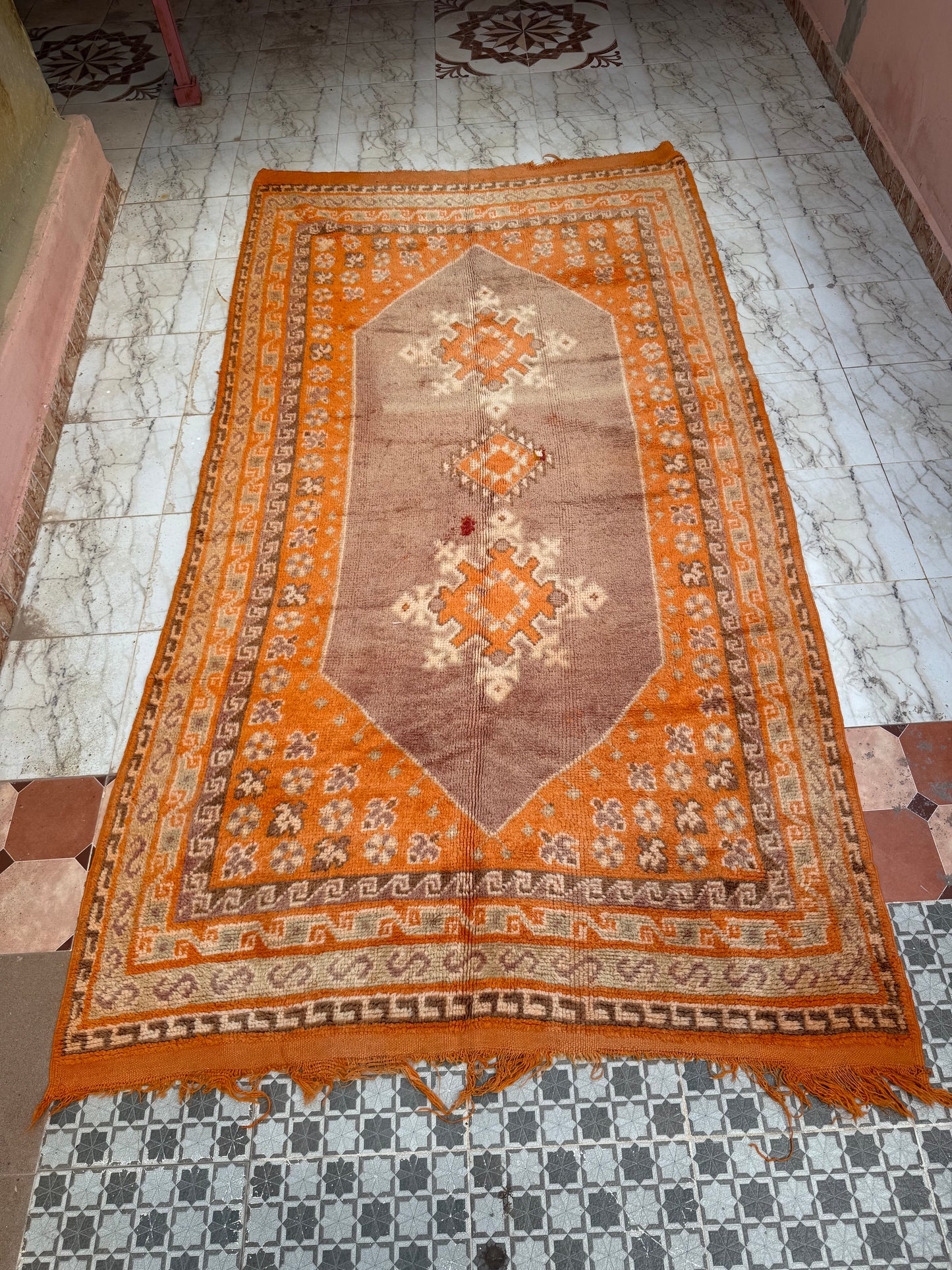 Tapis berbère Taznakht vintage – 3,20 x 1,71 m
