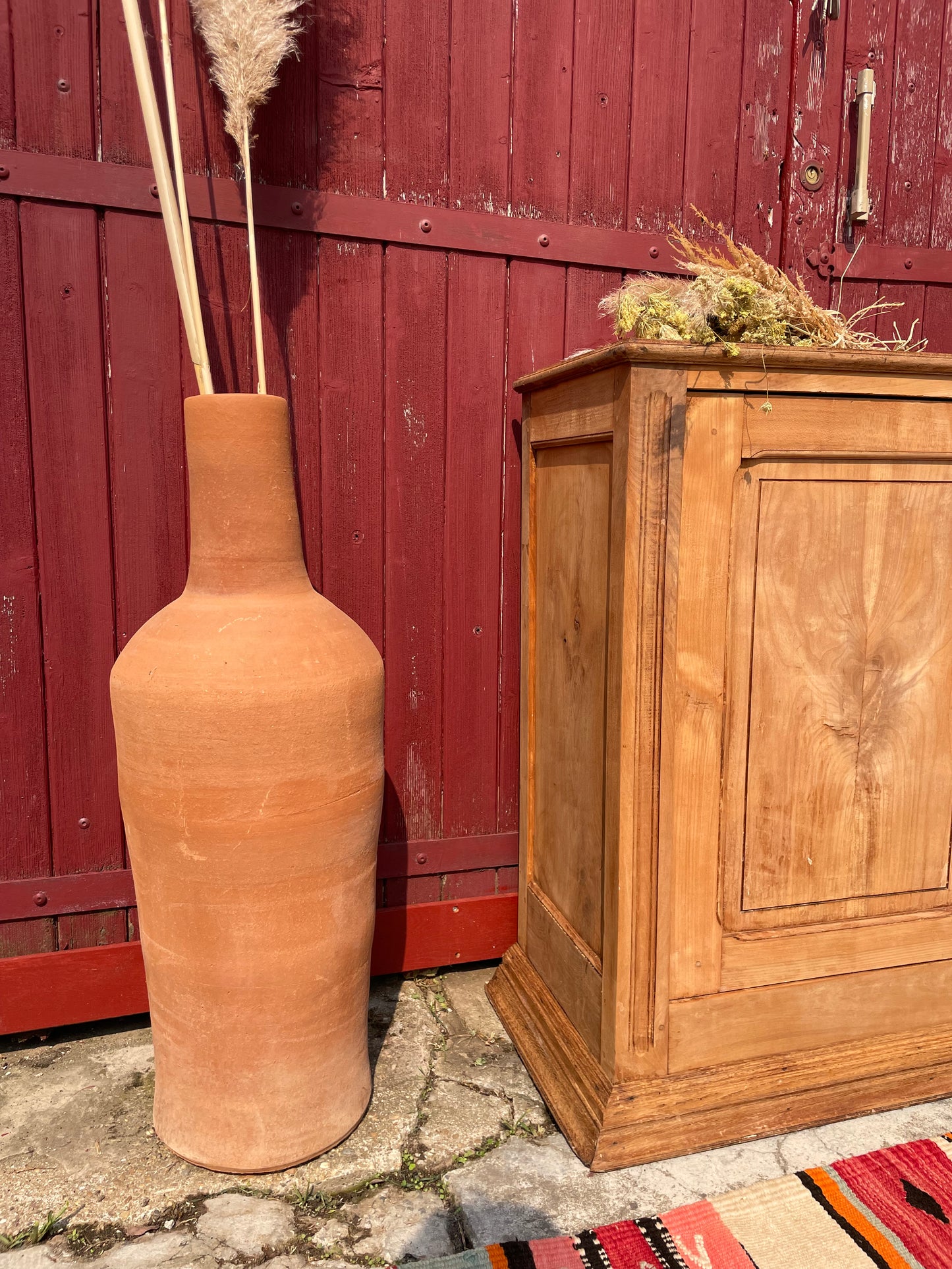 Buffet parisien en bois massif brut et décapé