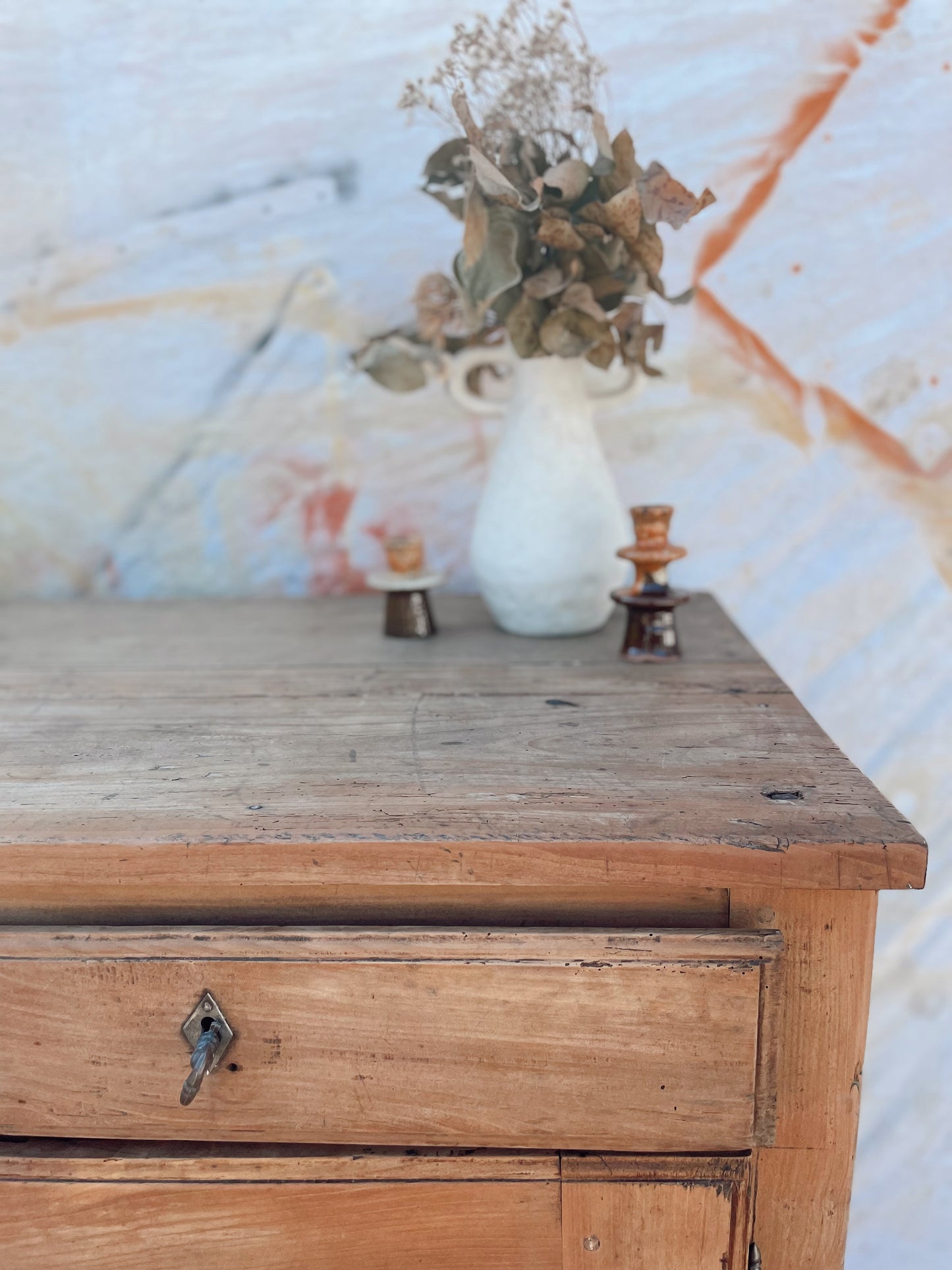 Buffet vintage rustique