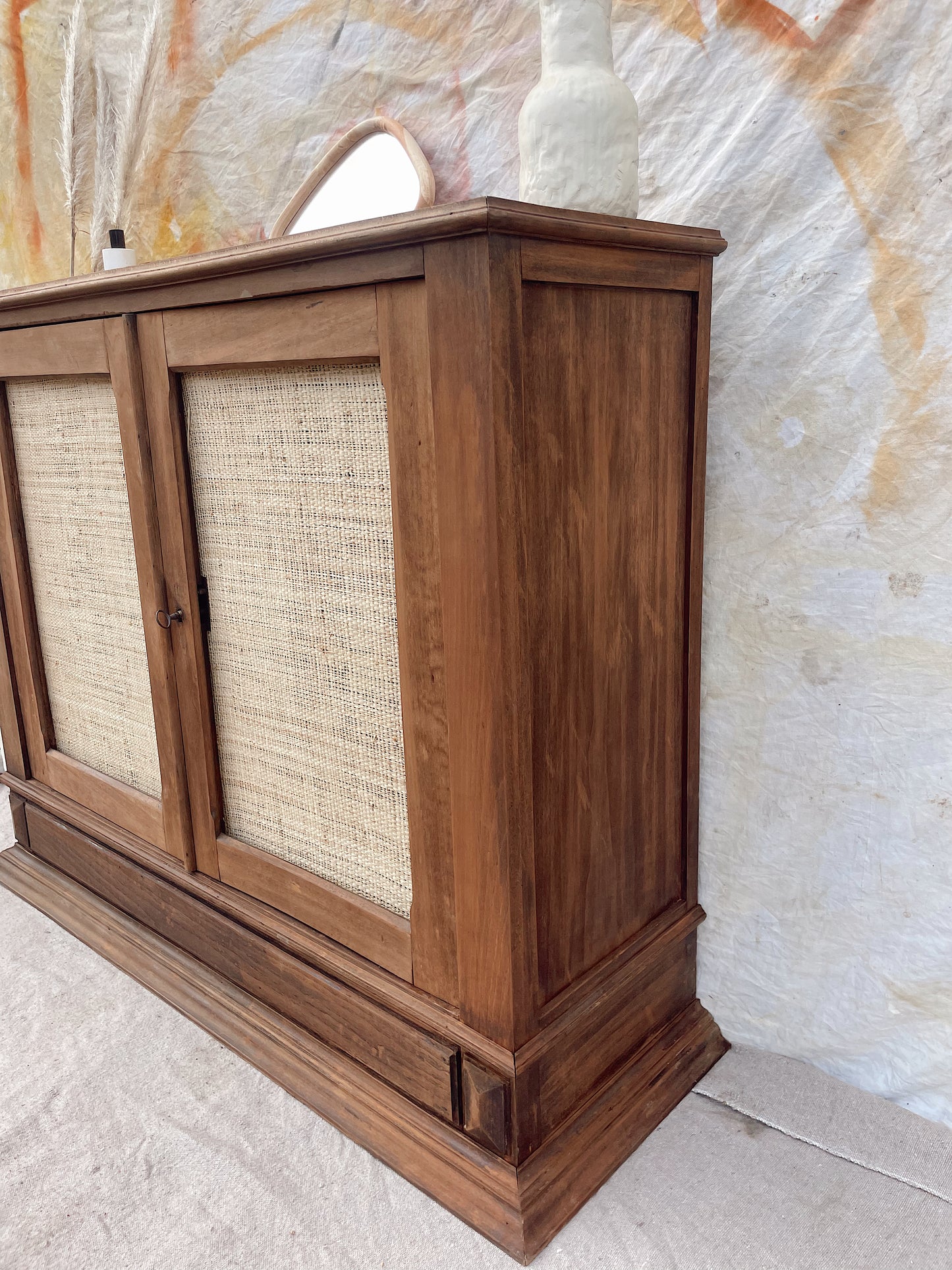 Buffet vintage « coffee » et raphia
