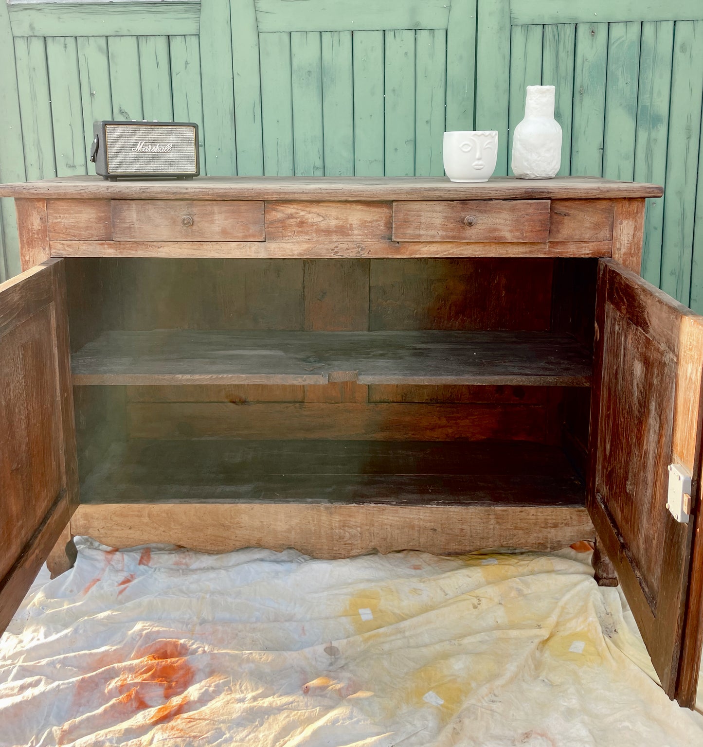 Buffet rustique patiné