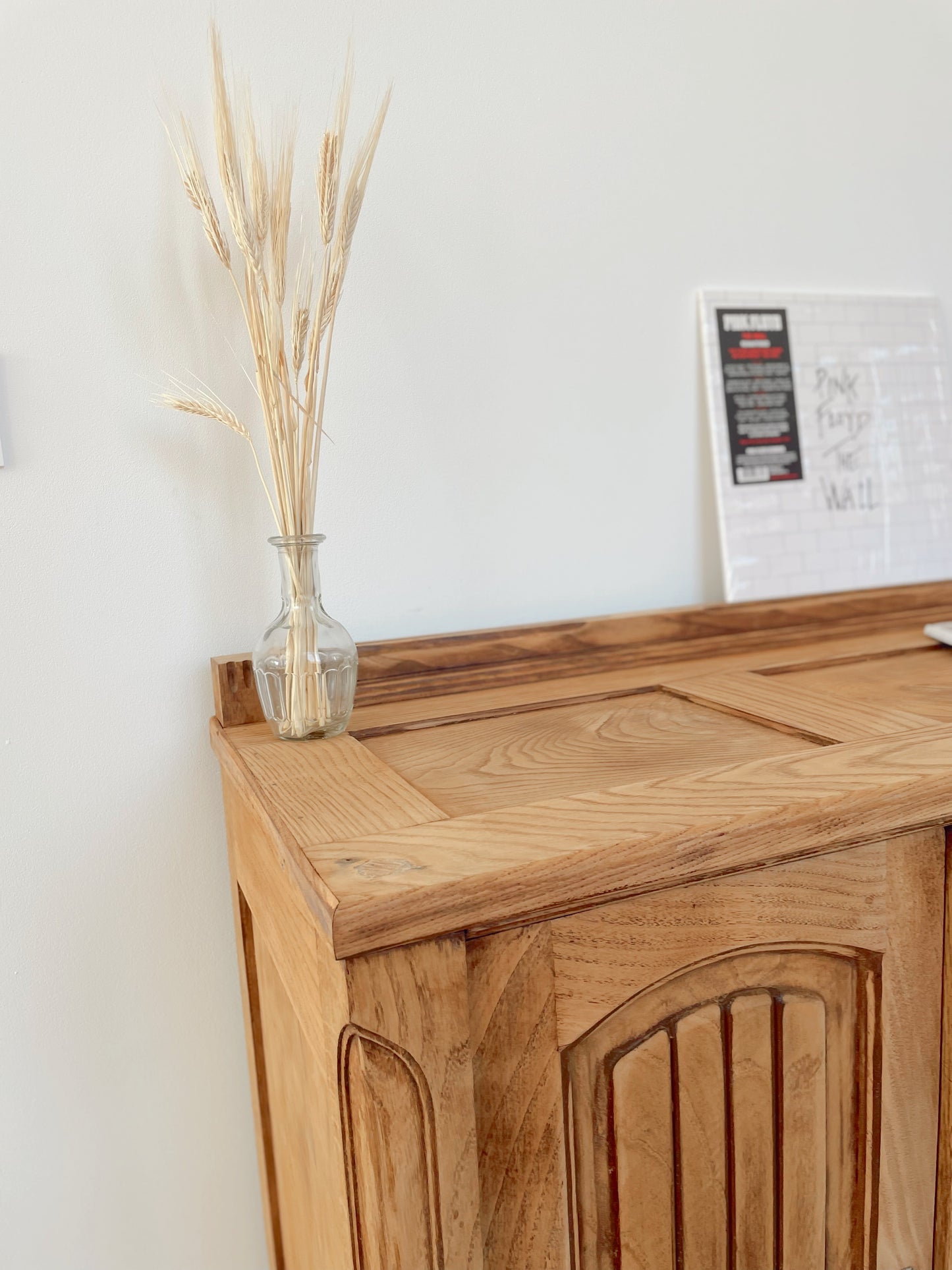 Buffet en bois brut vintage