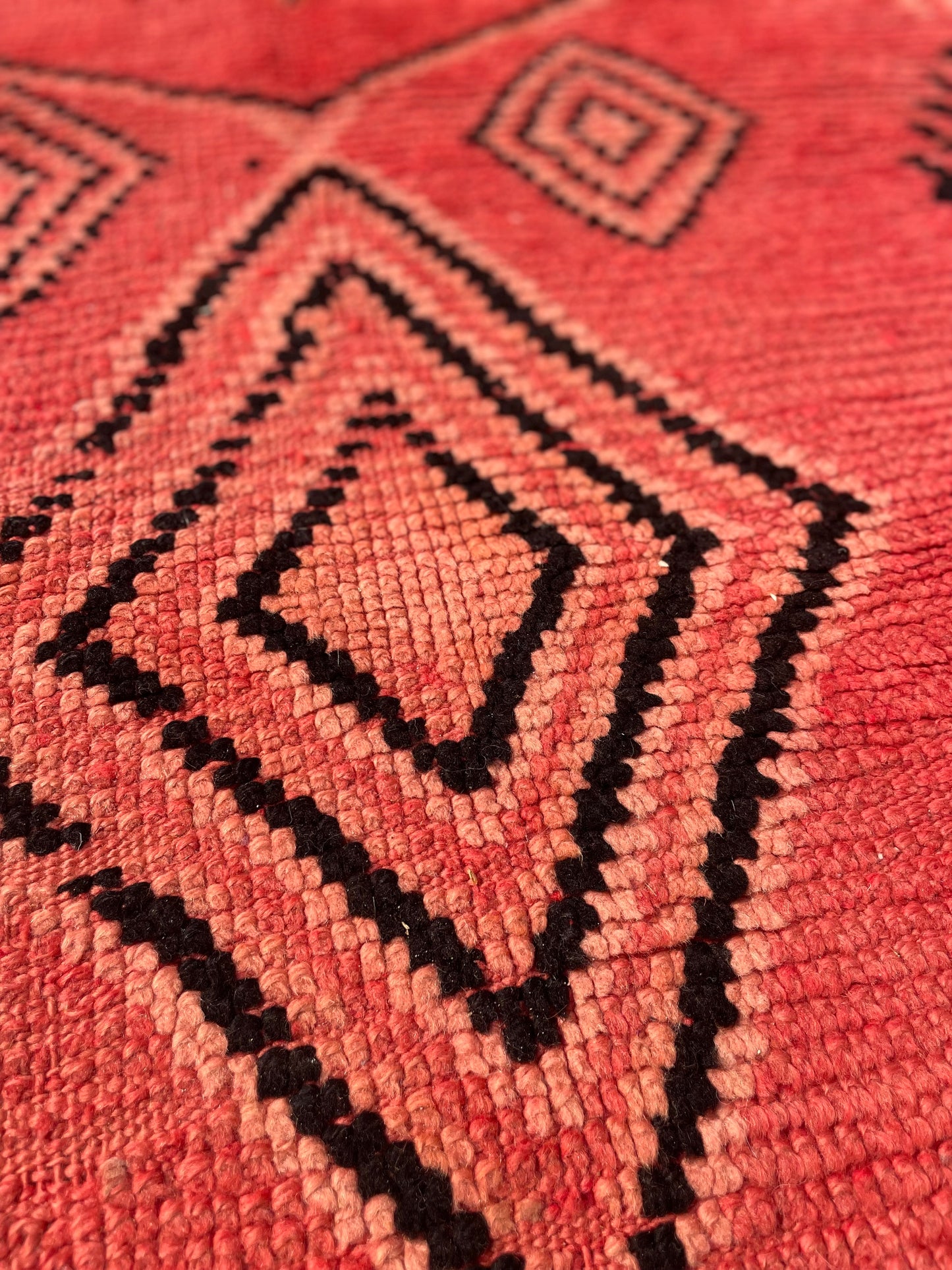 Tapis berbère M’Guild vintage – 2,30x 1,50 m