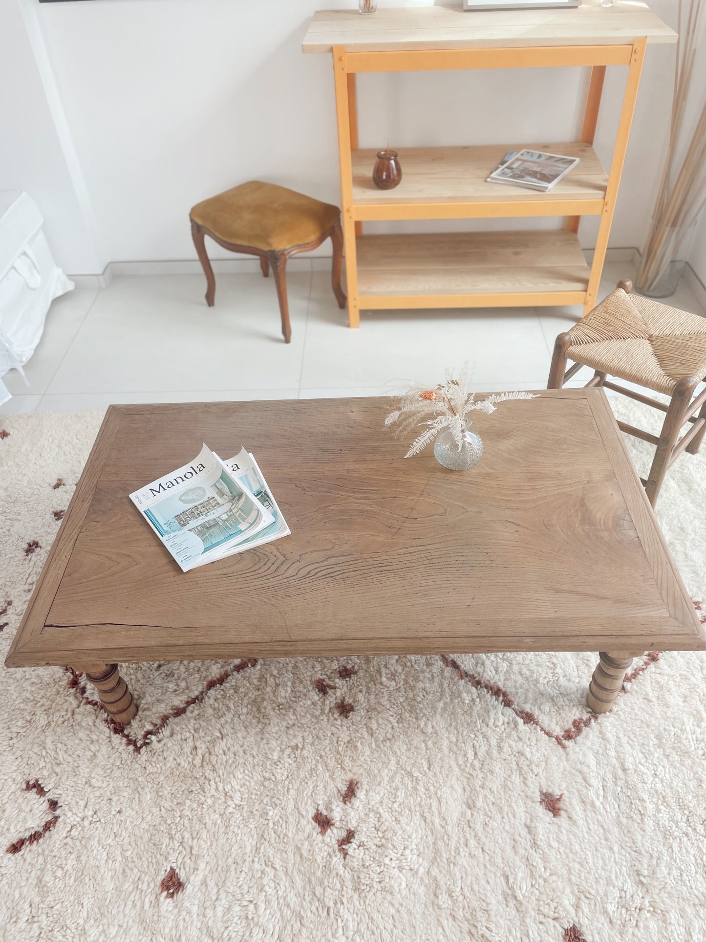 Grande table basse rectangulaire bois brut vintage et rustique