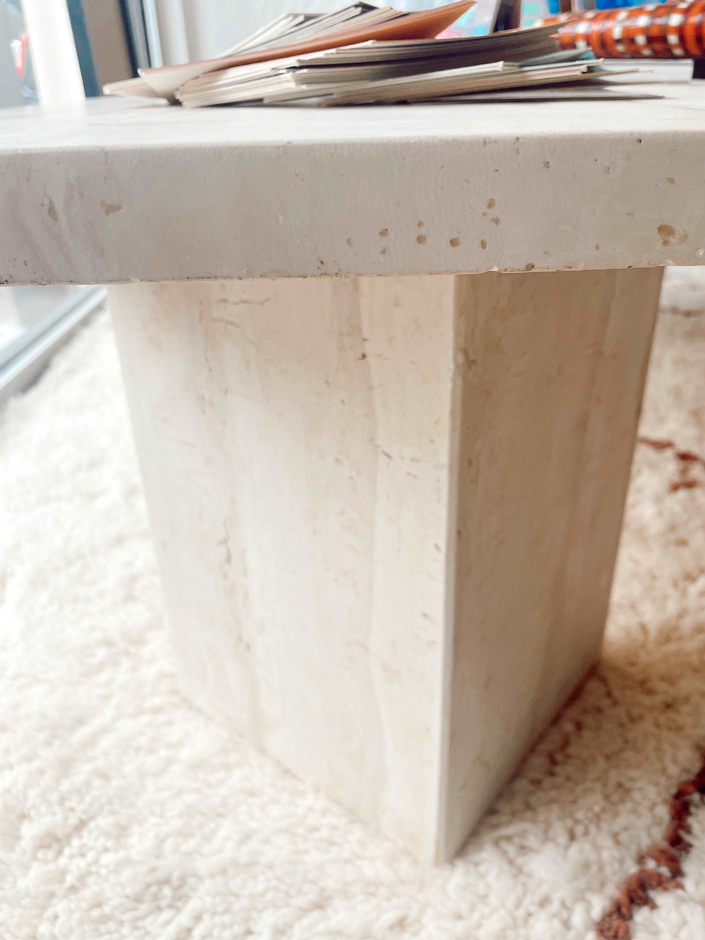 Table Basse Vintage en Travertin