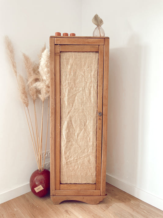 « Homme de Jute » , Armoire vintage bois brut, 1 porte