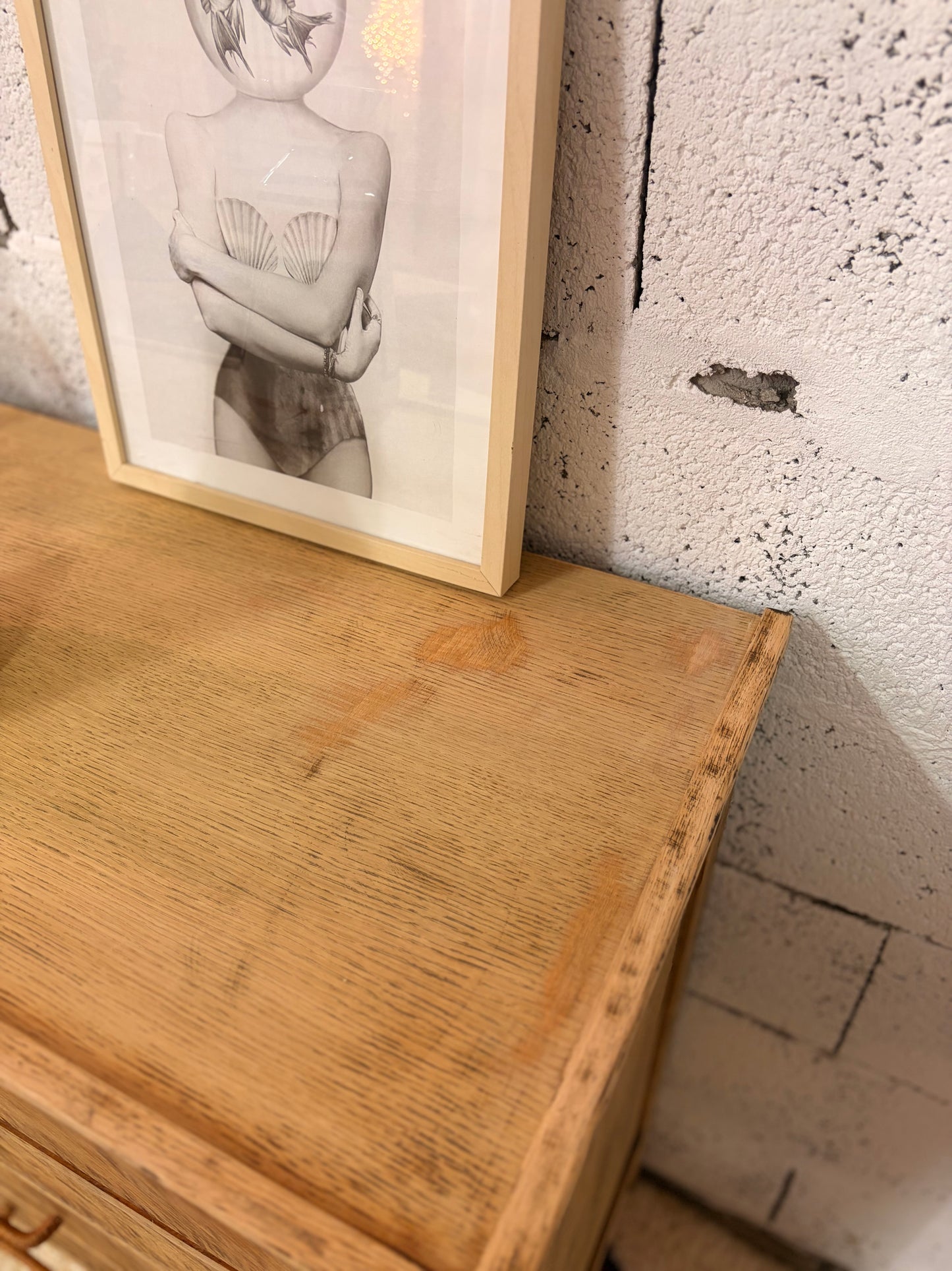 Commode vintage chêne 4 tiroirs, patine Léopard