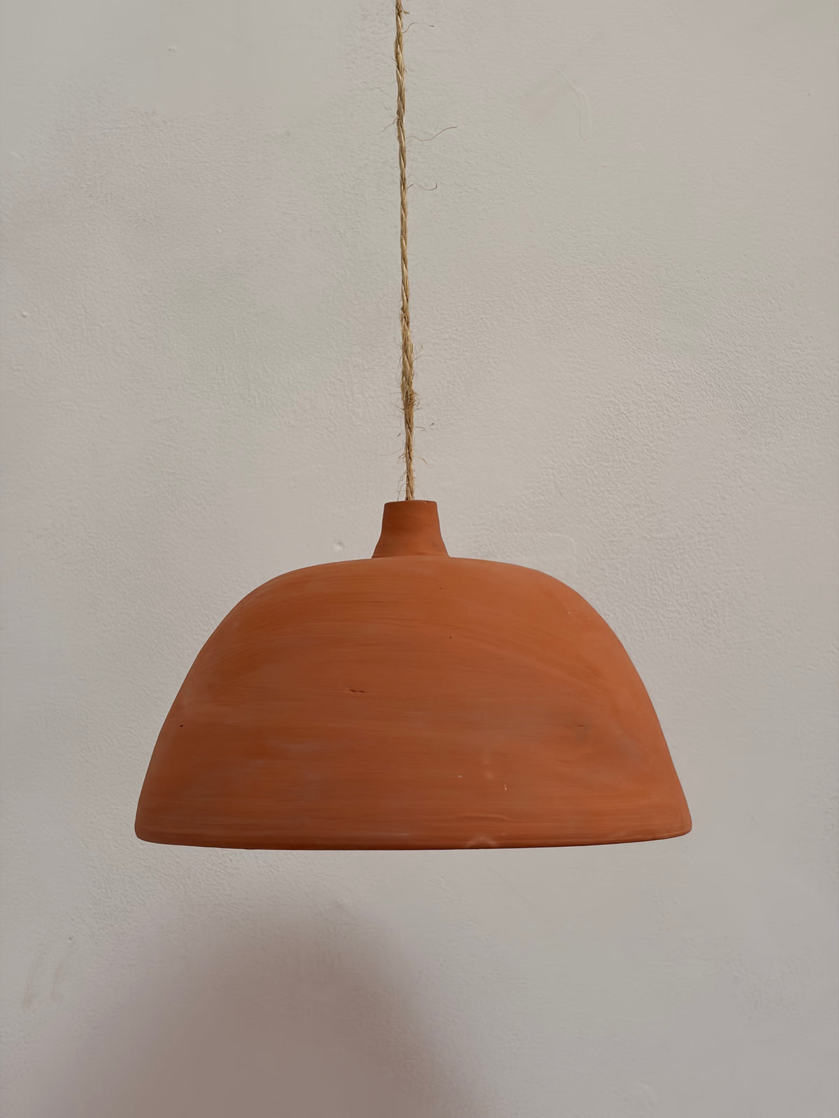 Suspension artisanale en terre cuite Soléa n°1 – Pièce unique