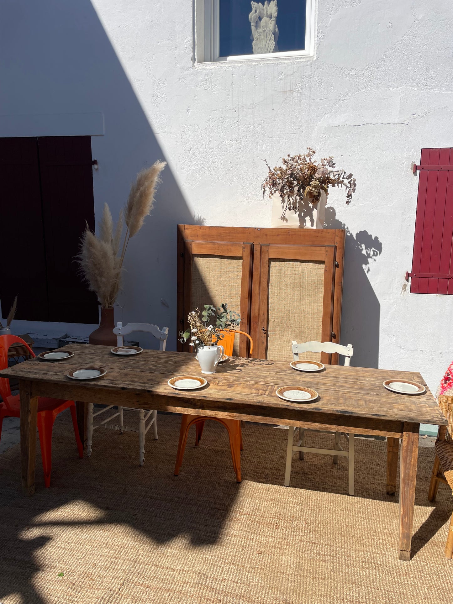 Table de Ferme Basque — L’Âme des Grandes Tablées
Pin des Landes · Fin XIXe siècle · 230 × 75 × 75 cm