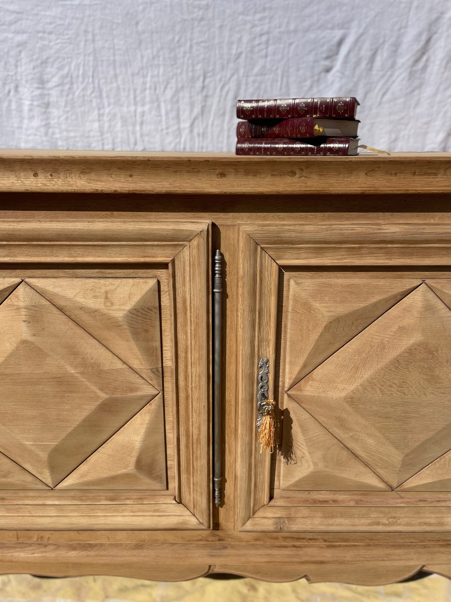 Buffet en bois massif 200 cm - meuble de rangement / comptoir bar - style campagne chic / vintage