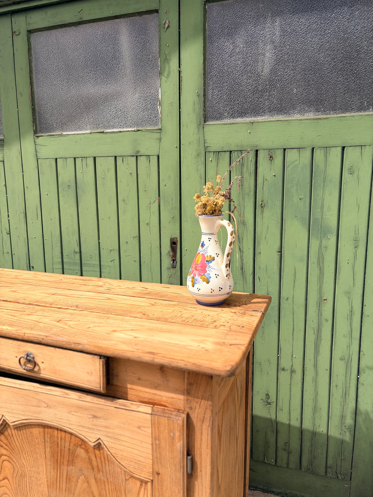 Buffet ancien en bois massif décapé – 160 cm