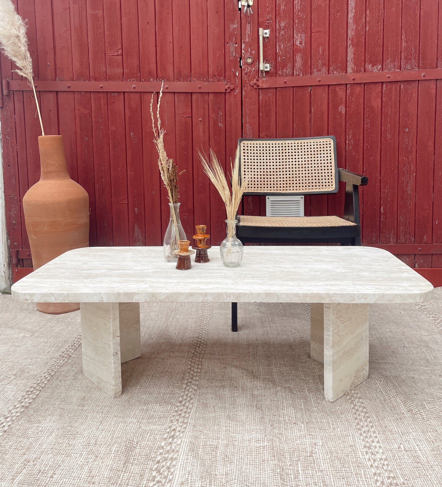« Titine », table basse en Travertin naturel