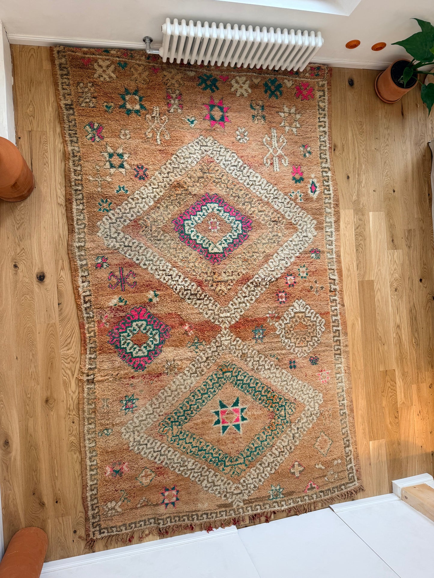 Tapis berbère Beni M’Guild vintage en laine – Pièce unique