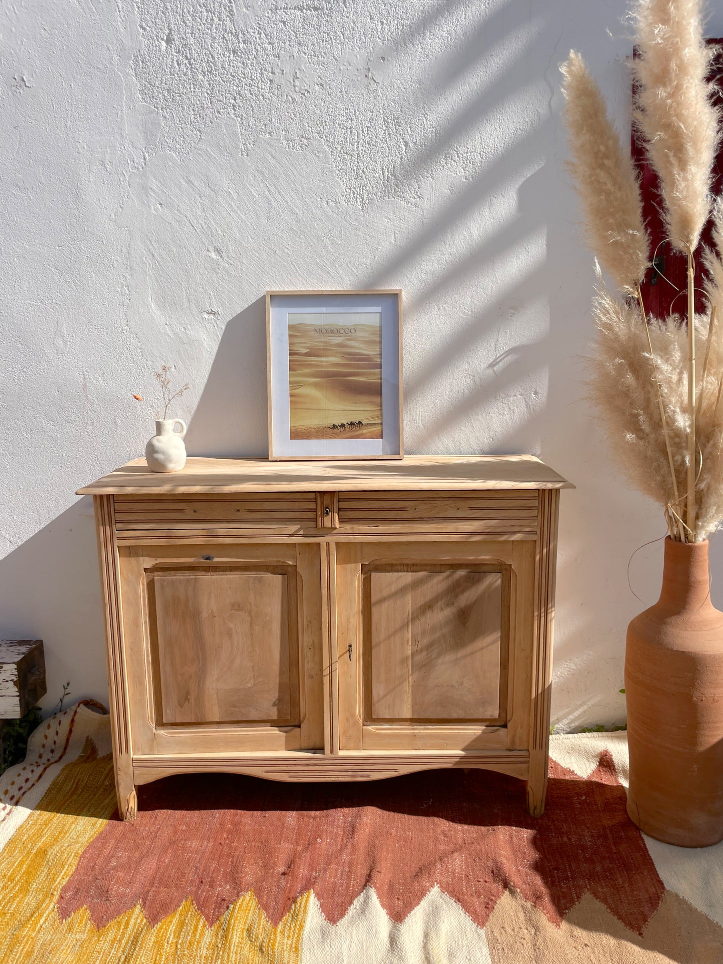 Buffet parisien vintage bois brut - 2 tiroirs et 2 portes