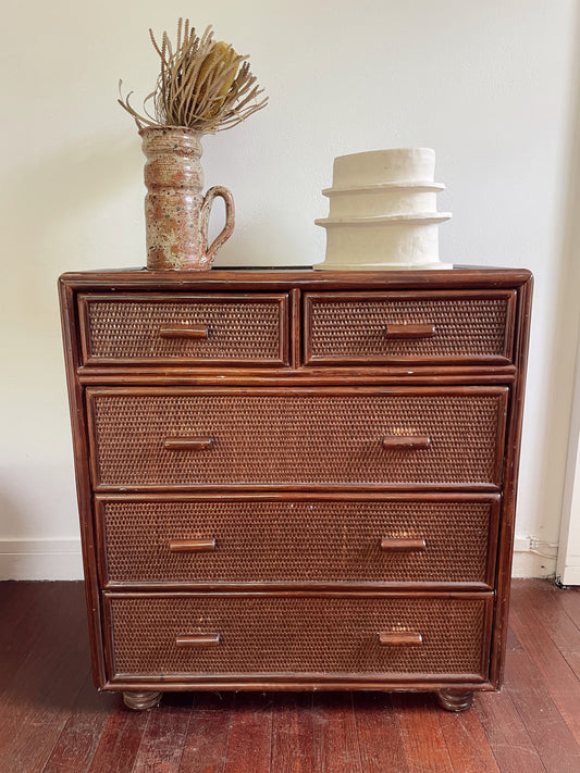 Commode vintage en rotin et cannage – années 70