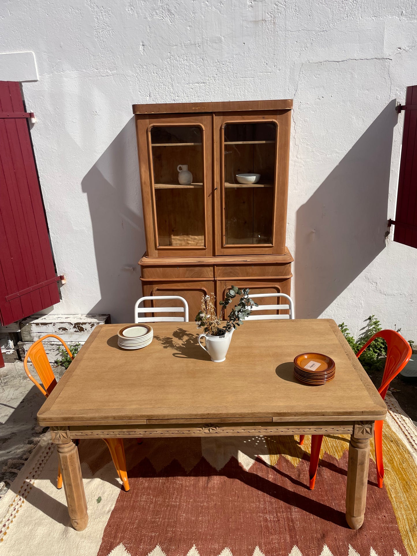 Grande table de ferme ancienne en bois massif – rallonges intégrées – pièce unique
