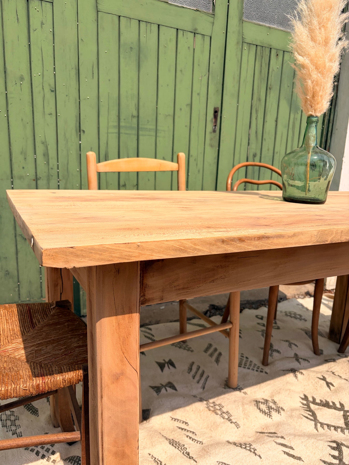 Table de ferme ancienne en bois massif – 160 x 79 cm