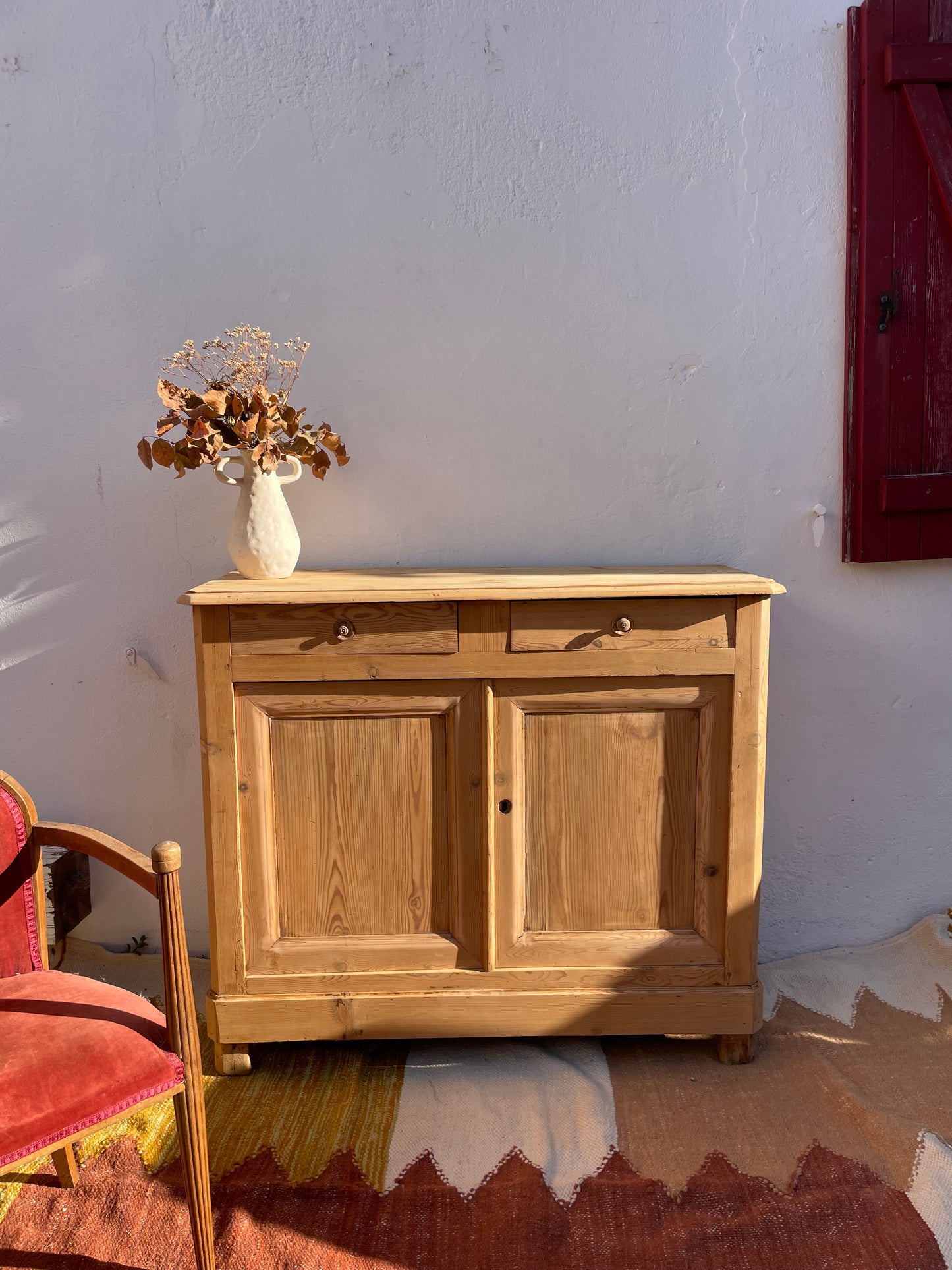 Buffet parisien ancien en bois massif – patine naturelle