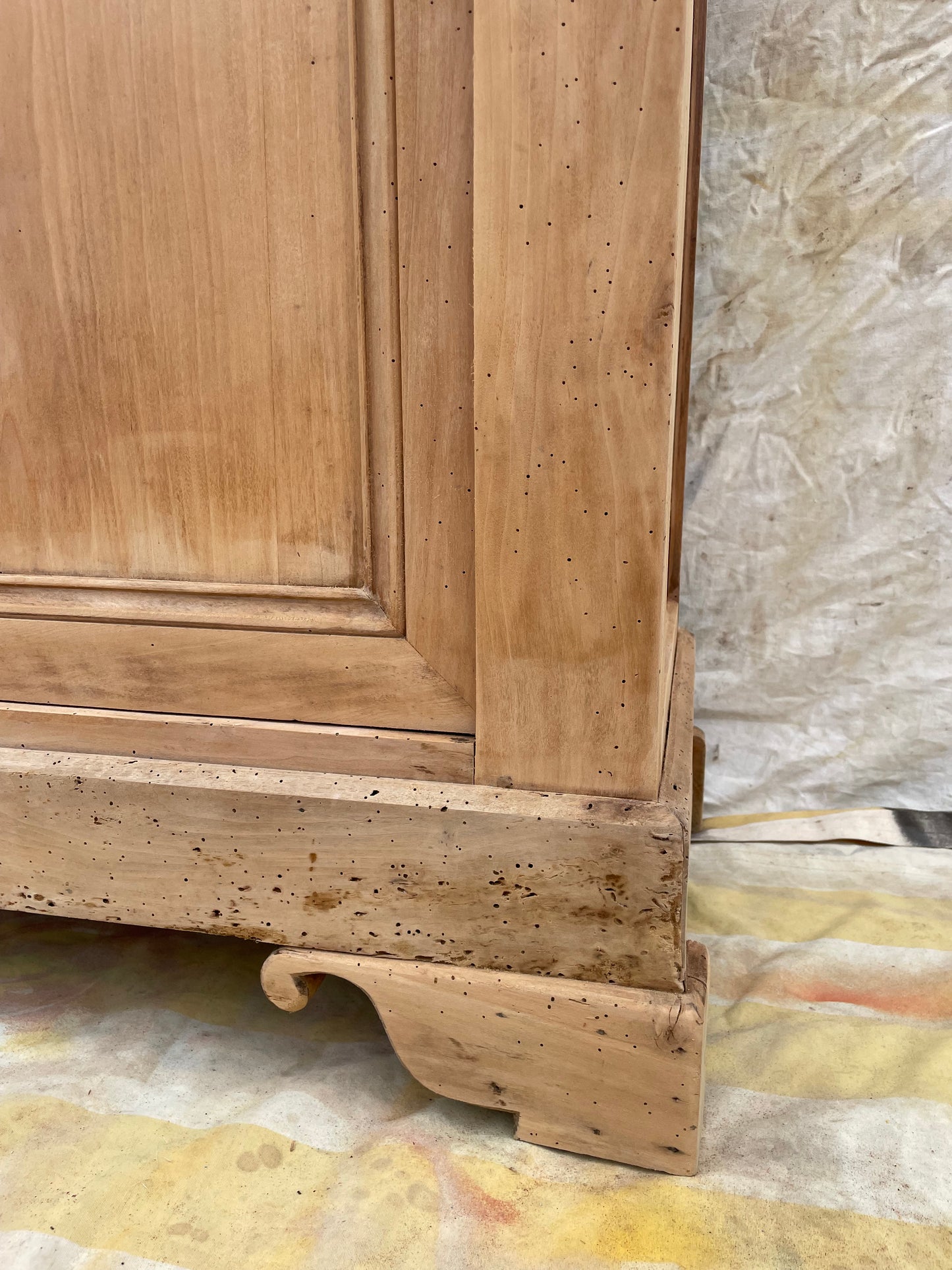 Buffet ancien en bois massif – patine naturelle – meuble de charme