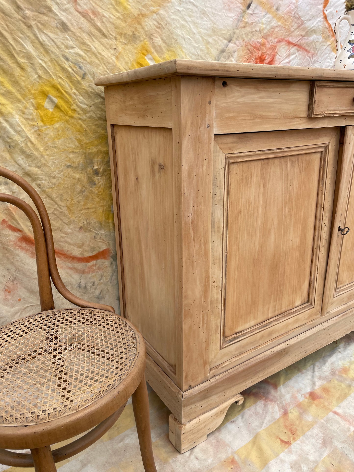 Buffet ancien en bois massif – patine naturelle – meuble de charme