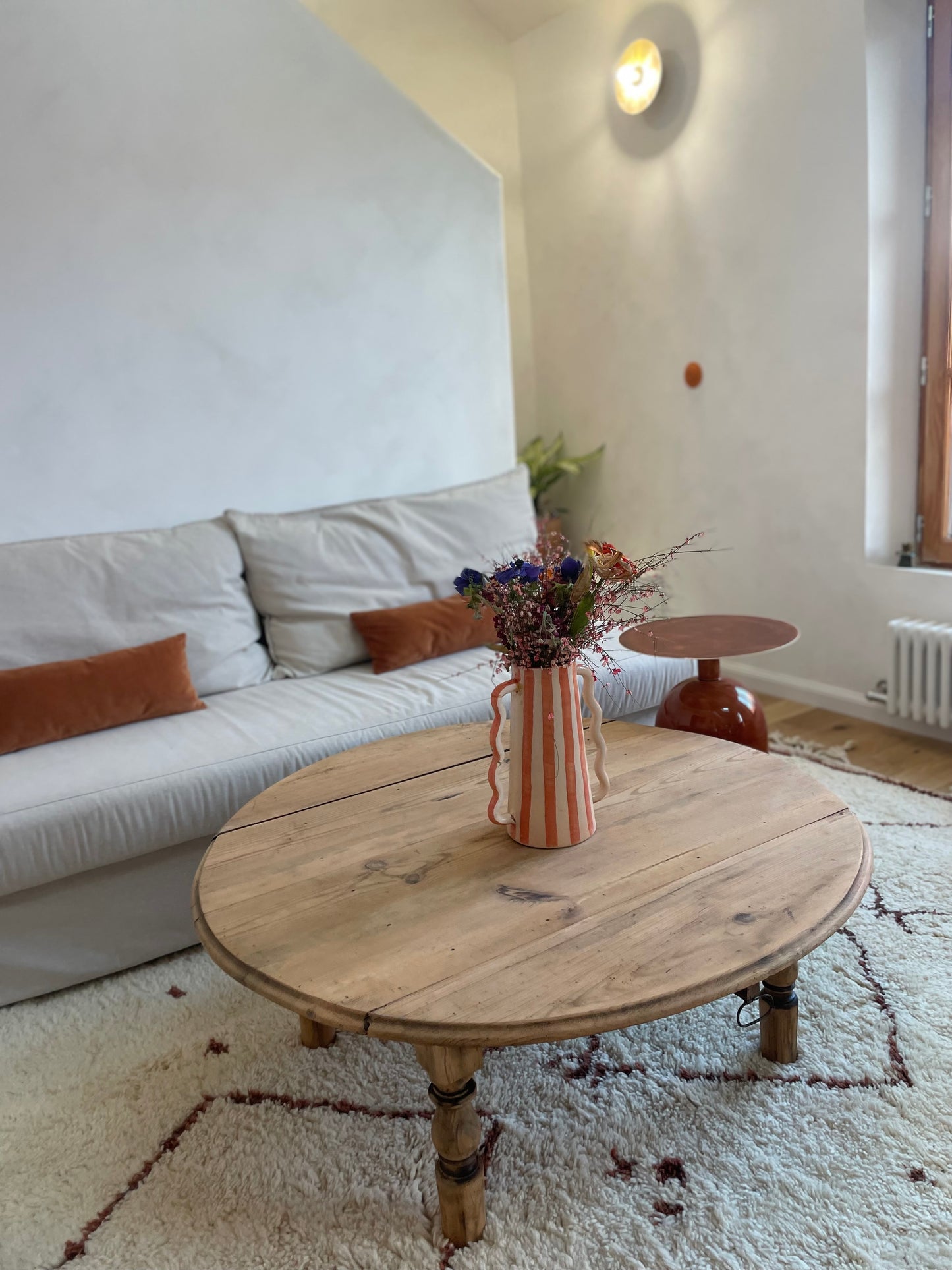 Table basse ancienne modulable en bois massif avec abattants — charme rustique authentique