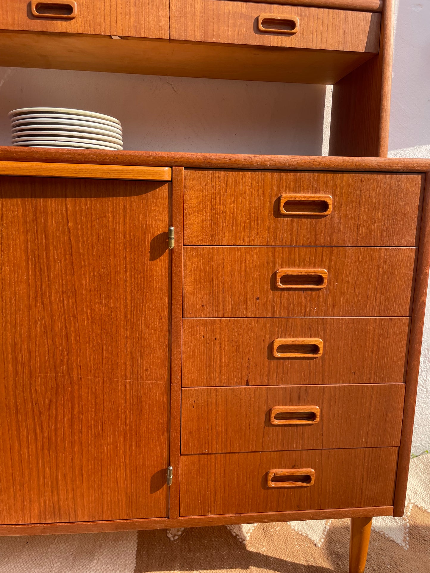 Vaisselier scandinave vintage en teck – Années 1960