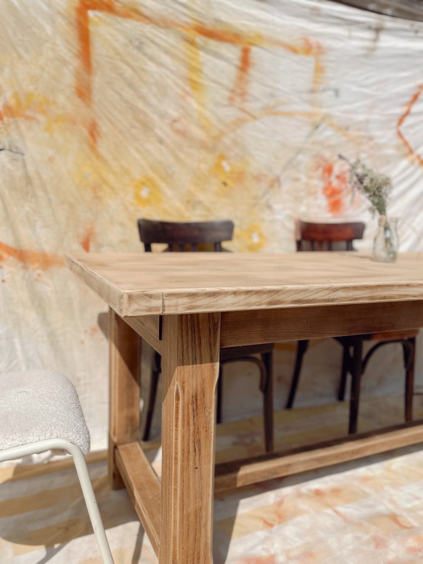 Grande table ferme brutaliste en bois brut – 180cm