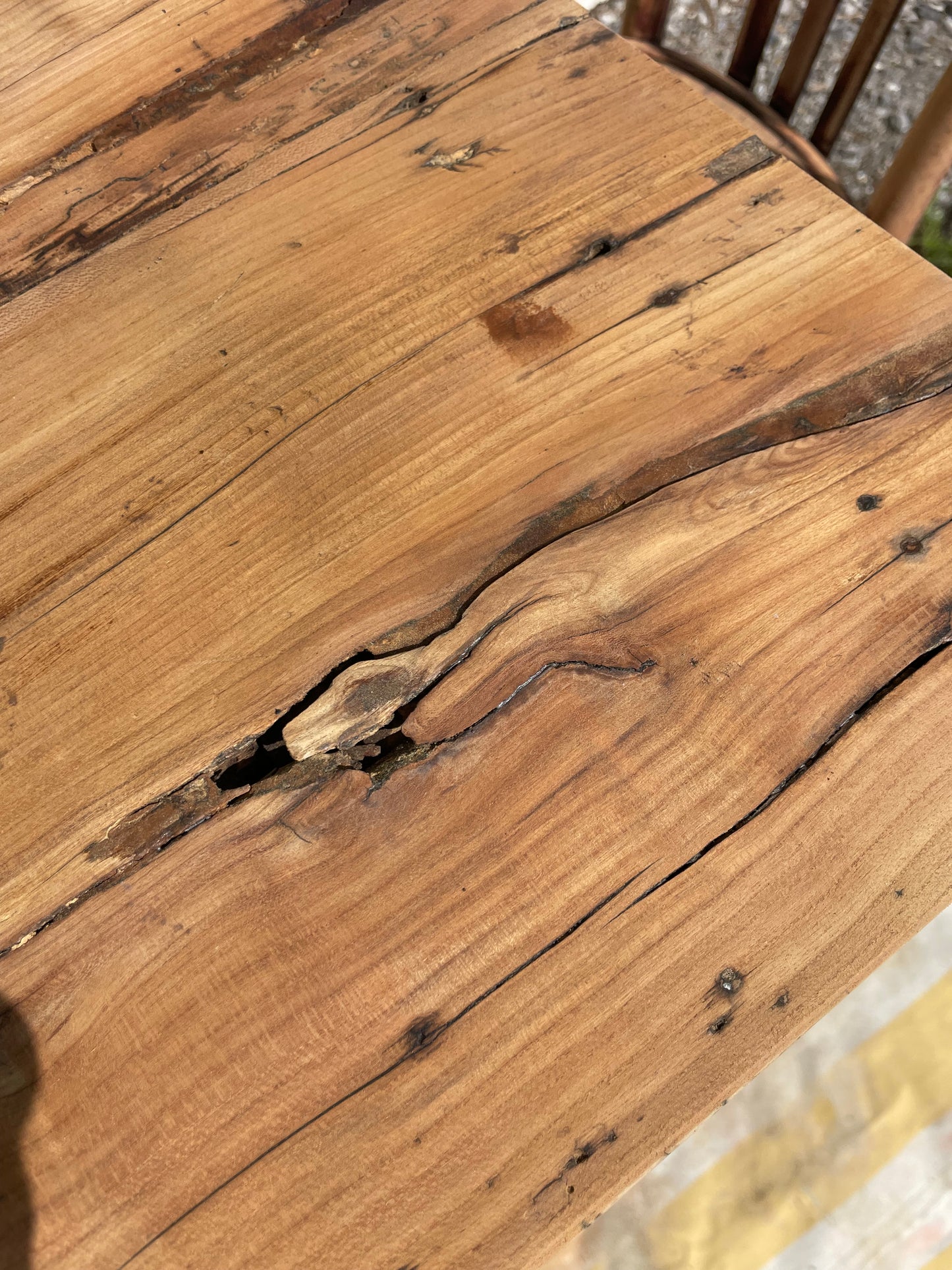 Table de ferme rustique et vintage bois brut décapé 180cm