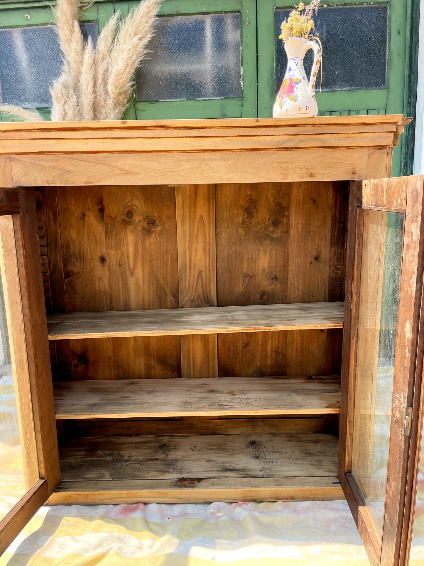 Buffet vitrine  bohème bois brut décapé