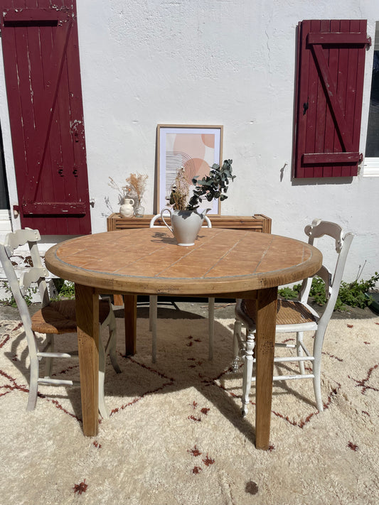 Table ronde campagne vintage