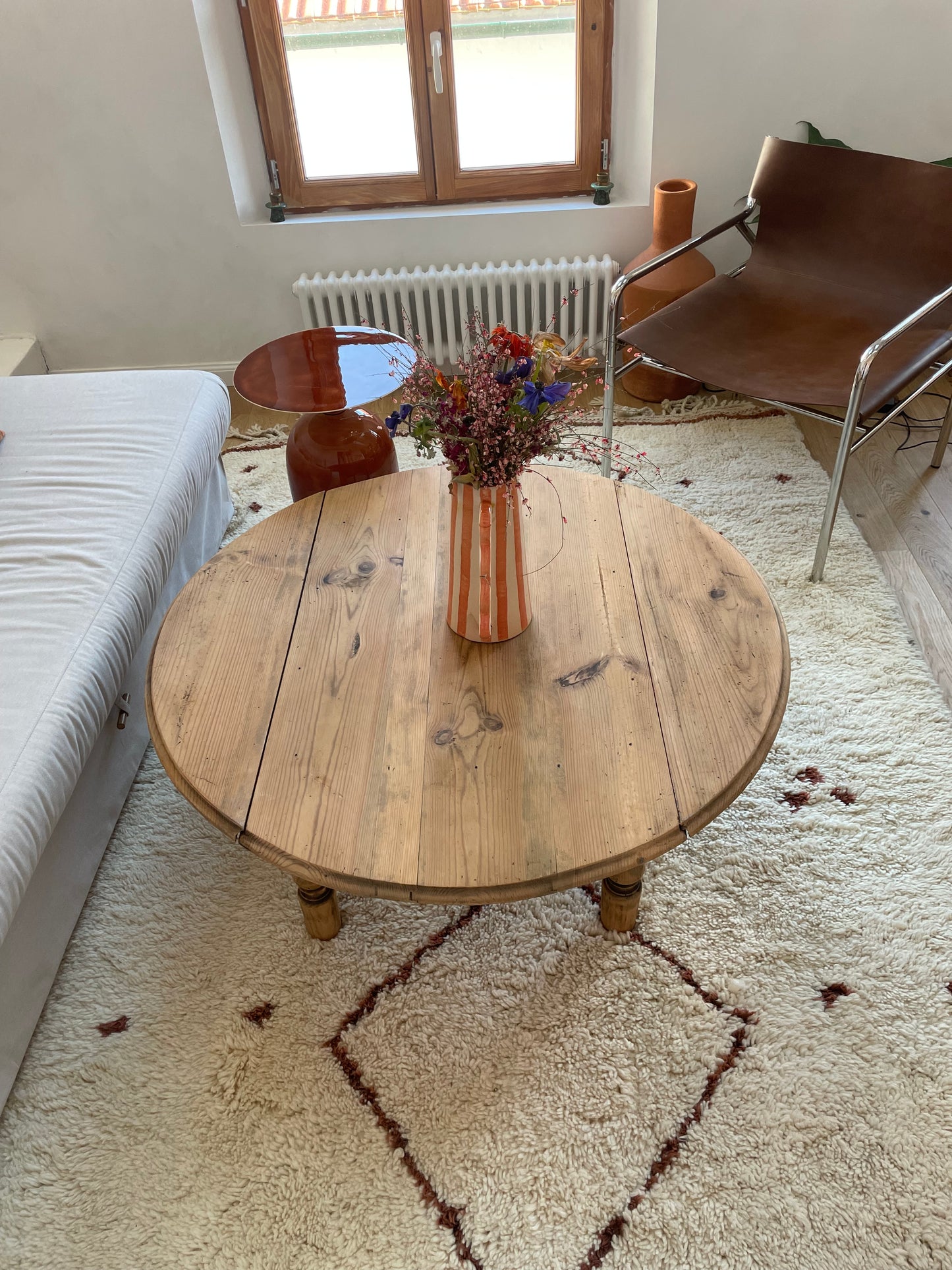 Table basse ancienne modulable en bois massif avec abattants — charme rustique authentique