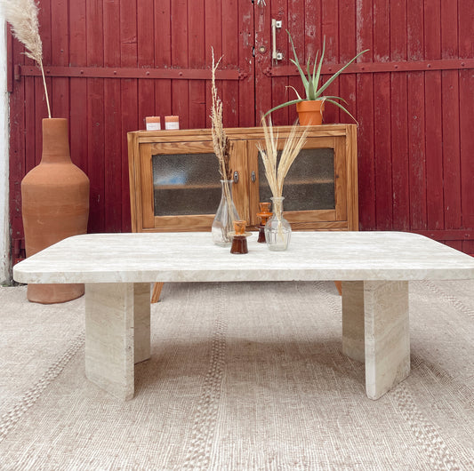 « Titine », table basse en Travertin naturel