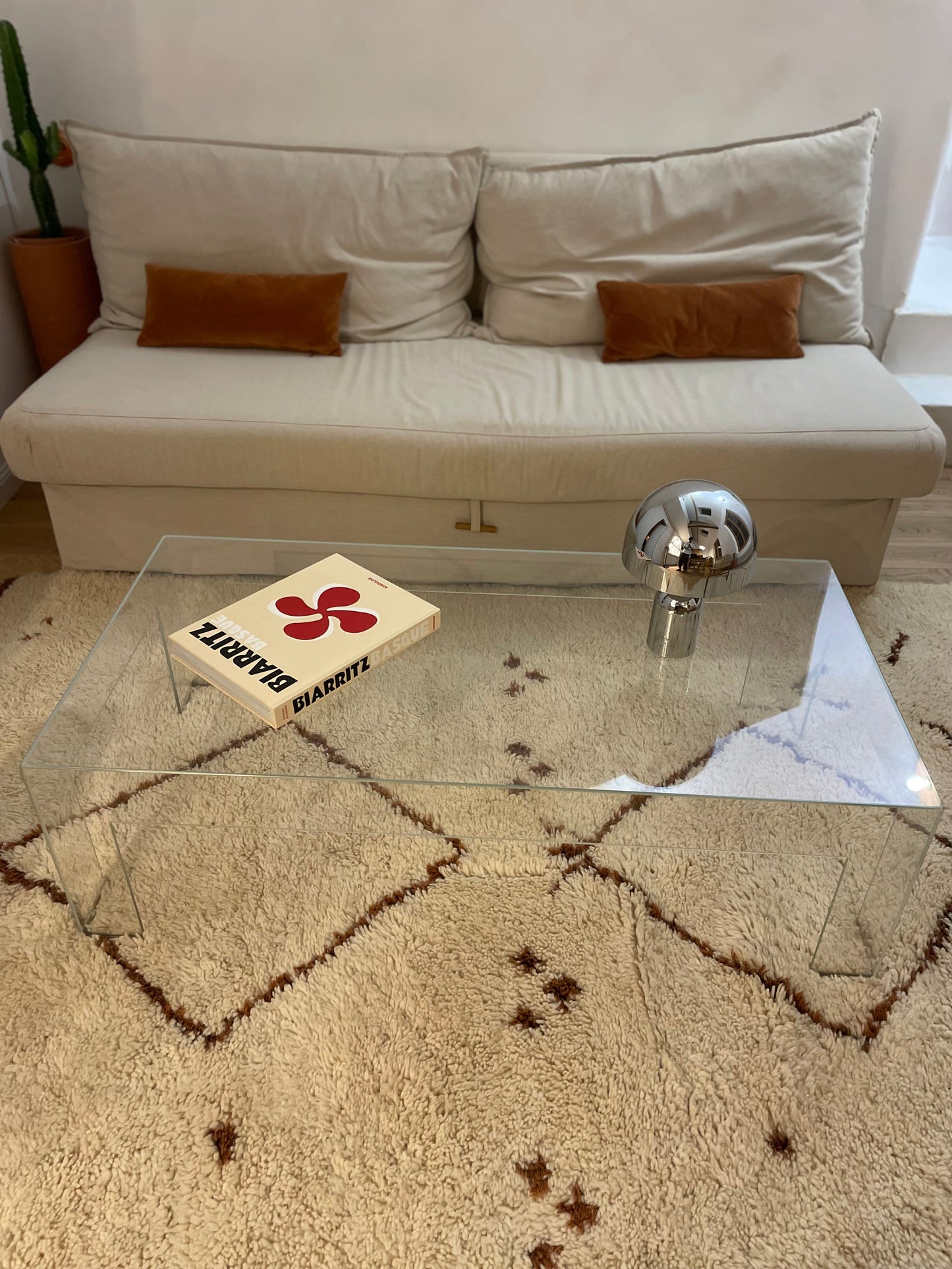 Table basse GLAS Italia en verre courbé – design italien minimaliste