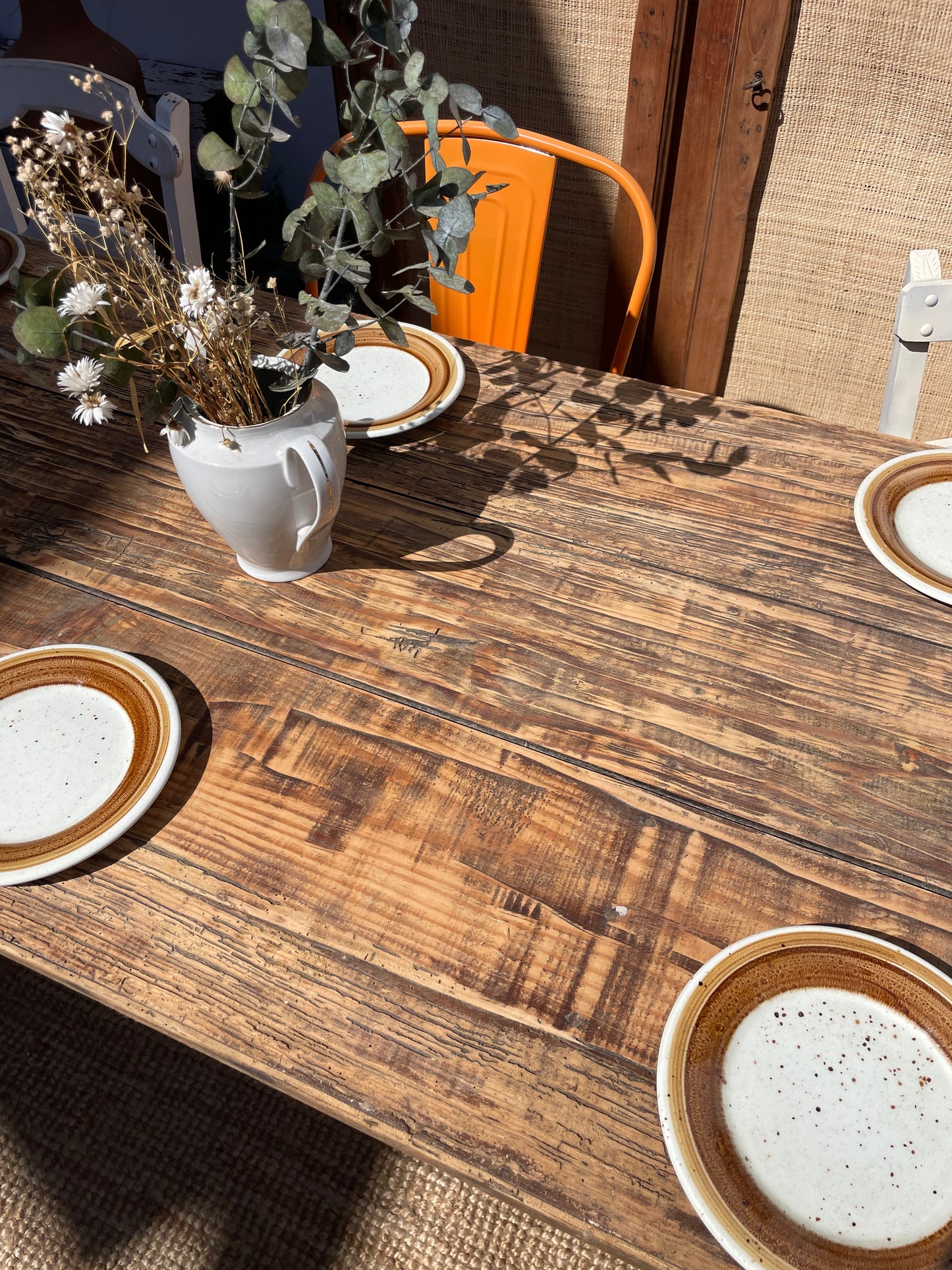Table de Ferme Basque — L’Âme des Grandes Tablées
Pin des Landes · Fin XIXe siècle · 230 × 75 × 75 cm