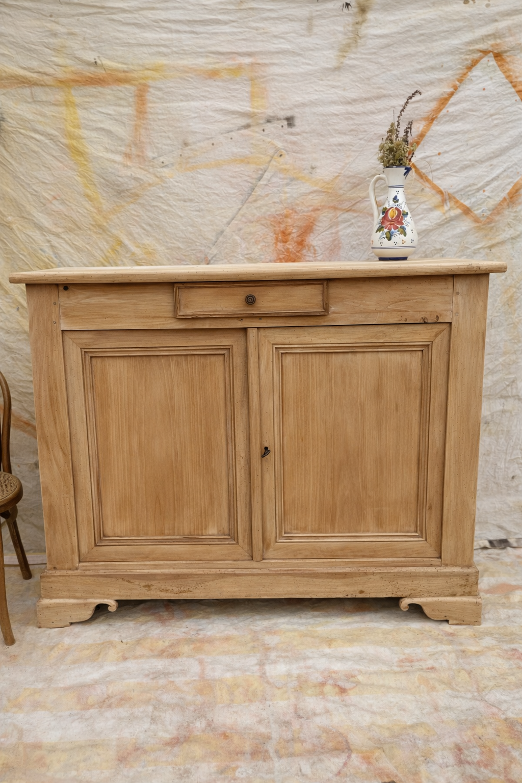 Buffet ancien en bois massif – patine naturelle – meuble de charme
