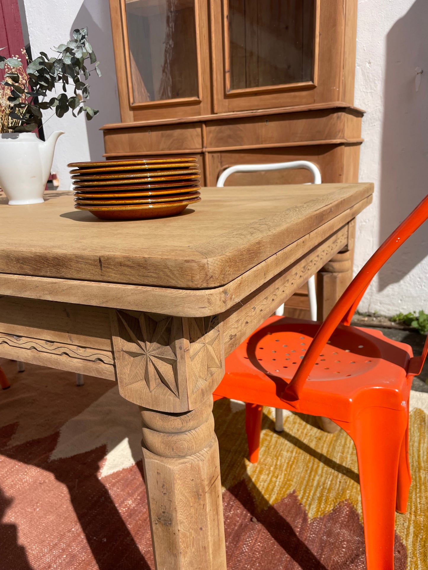 Grande table de ferme ancienne en bois massif – rallonges intégrées – pièce unique