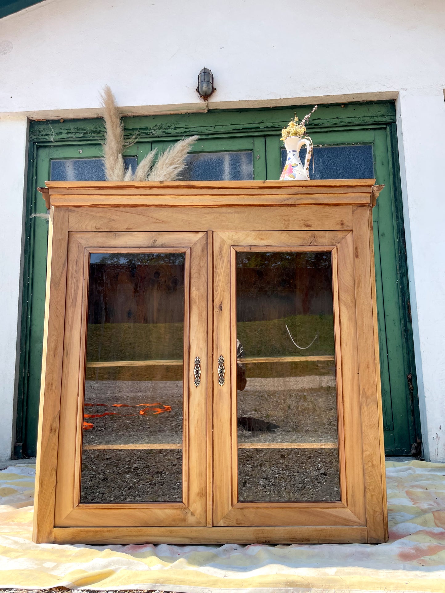 Buffet vitrine  bohème bois brut décapé