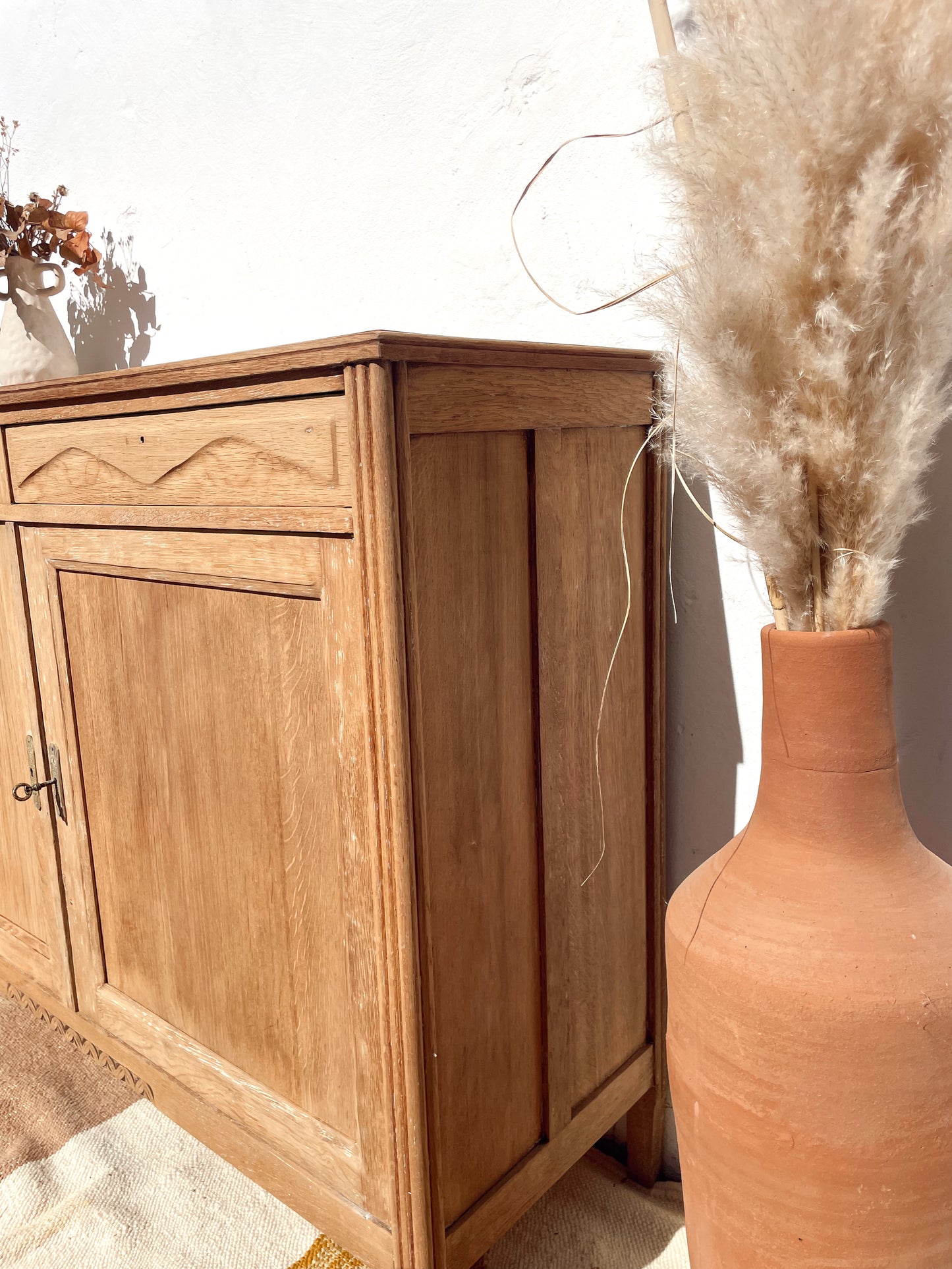 Buffet parisien ancien en bois massif — 2 portes — années 40-60