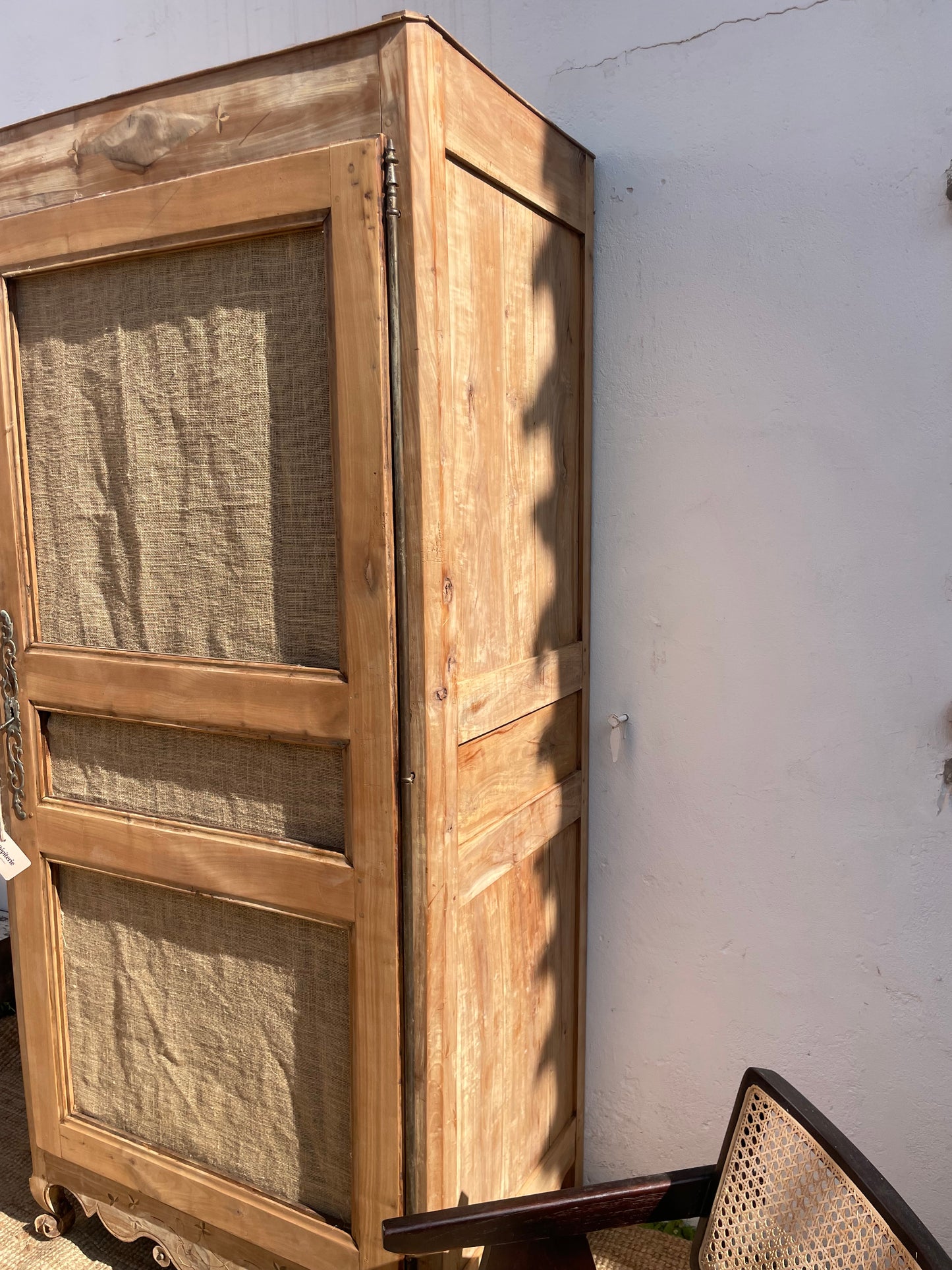 Grande armoire ancienne bois & toile de jute